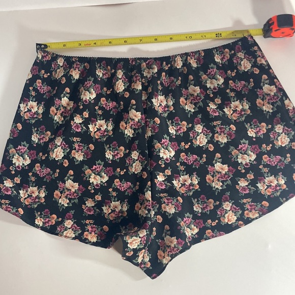 Vintage Cachet pajama short set - Picture 7 of 10